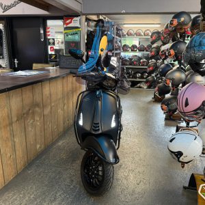 Vespa Sprint 45-km bromfiets 3628km!!! bj2023 VERKOCHT