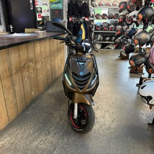 Piaggio Zip Sp 45-km bromfiets bj2021 6970km VERKOCHT