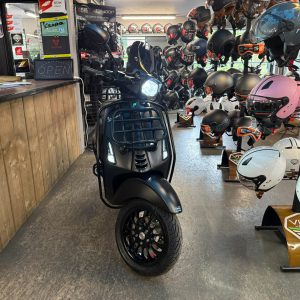 vespa sprint notte 45-km bromfiets 6500km bj2019